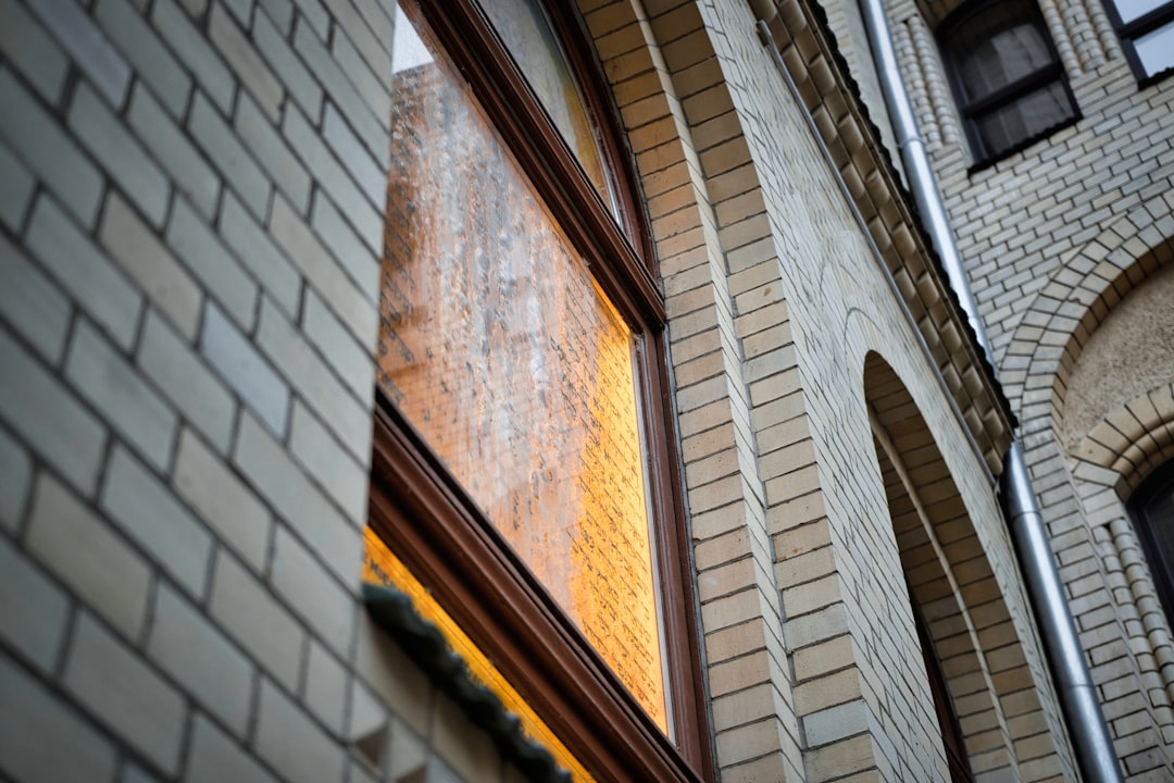 How to protect facades from saltpetre on the Costa del Sol: Definitive Guide